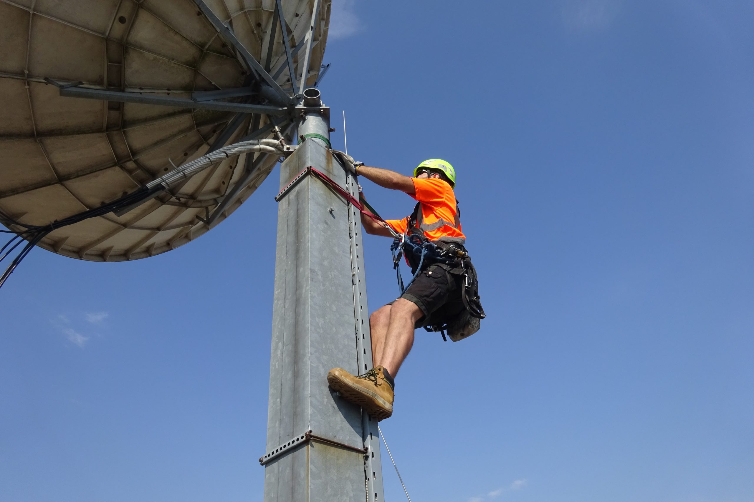 Inspecții tehnice și expertize la înălțime